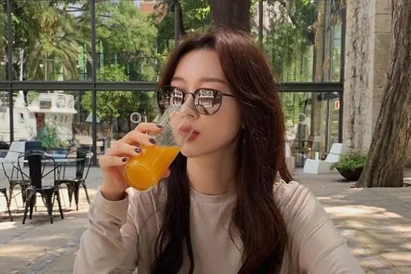 6-loai-nuoc-ep-vua-giam-dau-bung-ngay-den-do-vua-duong-da-nen-han-che